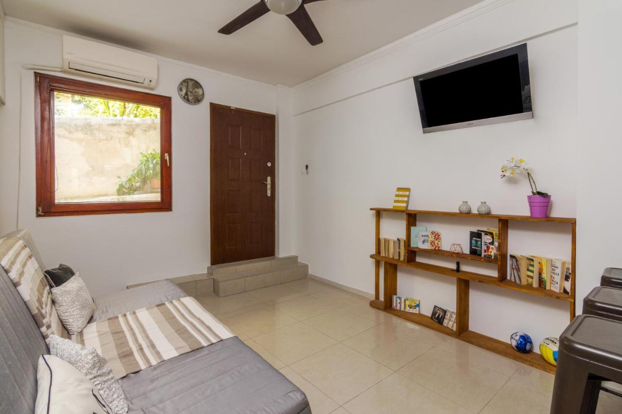 أثينا Comfy Apartment Close To Floisvos Beach المظهر الخارجي الصورة